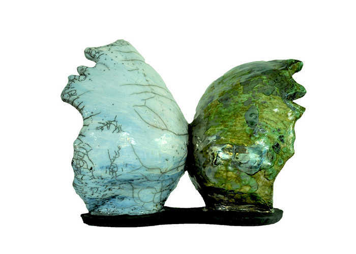 “Strappi” – 2023 Ceramica Raku – 28X34X21 cm
